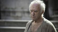 Johnathan Pryce, starul din Game Of Thrones, a dezvăluit că a ajuns la spital, după ce a fost infectat cu COVID-19