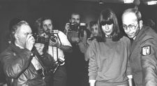 Când viața bate filmul! Povestea cutremurătoare a lui Marianne Bachmeier, mama îndurerată care l-a împușcat mortal pe criminalul fetiței sale chiar în sala de judecată