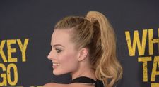 Din spate arata spectaculos, dar din fata arata cu adevarat sexy. Margot Robbie, aparitie incendiara la un eveniment