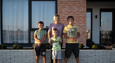 VIDEO Ana Balcic și fiii ei s-au mutat în casă nouă, construită de la zero