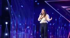 Românii au talent: Carla Boboc a reușit să-i impresioneze pe jurați cântând o piesă din repertoriul Christinei Aguilera