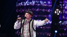 Oleg Spînu, horă cu colegii în curtea școlii! Tânărul artist a absolvit gimnaziul și se pregătește de liceu