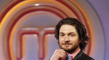 Chef Florin Dumitrescu face un adevarat ospat. Untura de porc cu sare si usturoi pe masa de Craciun pregatita de el