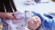 Imagini spectaculoase, în direct, de la botezul fiului lui Armin Nicoară! Cum a apărut Claudia Puican, mama băiețelului
