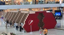 Romanian Creative Week | Instalația din carton de la târgul Creative Collective va fi reciclată integral