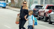 De la superstar mondial la mamă de profesie: cum arată Anna Kournikova însărcinată cu al patrulea copil