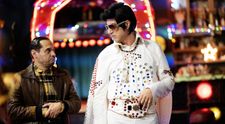 În episodul de joi seară din Las Fierbinți, Giani s-a transformat în Elvis: Do you speak english? Yes mister! I'm regele!