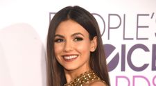 E comparata constant cu Nina Dobrev. Aparitia sexy cu care Victoria Justice a facut senzatie la un eveniment