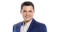 Cove testeaza in strainatate intentiile fetelor inscrise pentru cei 8 baieti din emisiunea Ma insoara mama!
