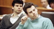 Erik Menendez, unul dintre cei doi fraţi care şi-a ucis părinţii, de urgență la spital în stare gravă! Ce a spus avocatul său: „Ar trebui eliberat...”