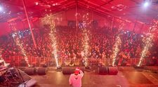 Peste 10.000 de fani s-au bucurat alături de artiștii preferați în prima zi de Massif. Scena G.O.A.T a fost neîncăpătoare la show-ul lui Puya