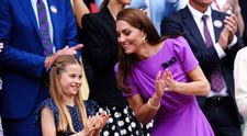Prințesa Charlotte a primit un cadou deosebit din partea câștigătoarei de la Wimbledon, Barbora Krejčiková. Reacția adorabilă a lui Kate Middleton