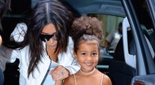 Starleta Kim Kardashian, criticata aspru de fani si presa pentru ce i-a facut fetitei ei. De ce i-a infuriat pe toti