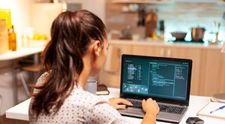 (P) Mentoratul i-a schimbat viața radical Alexandrei! WellCode Recenzii: „Nu știam să gândesc, eram haotică!”