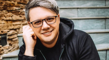 Fuego le-ar da amenzi „colosale” celor care nu vorbesc corect limba română