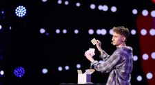 Românii au talent 2022: Alex Furman, număr spectaculos de iluzionism pe scena talentelor