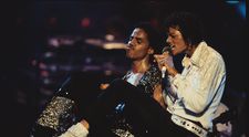 Suma uriașă cu care s-a vândut o șosetă purtată de Michael Jackson! „Regele Pop” ar fi aruncat-o în cabina sa, după un concert din anii ’90