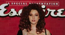 Christina Hendricks cucereste Romania cu 2 filme. Vezi aici cele mai sexy 18 momente din cariera ei
