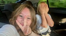La doar 17 ani a rămas paralizată și nu mai poate vorbi! A crezut că sunt doar niște „dureri menstruale”, dar diagnosticul a fost devastator. Ce au descoperit medicii