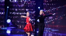 Românii au talent 2023: Maya Ghera și Sebastian Dan dansează de la 4 ani, iar talentul îi duce mai departe cu 4 de „DA”