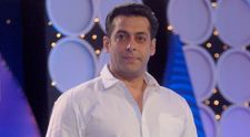 Salman Khan, de urgenţă la spital chiar în ziua de Crăciun. A fost muşcat de un şarpe