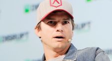 Ashton Kutcher, față în față cu bărbatul acuzat că i-a ucis iubita acum 18 ani