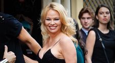 Pamela Anderson, acuzată că a furat bărbatul altei femei: „Este trist că oamenii sărbătoresc și îi felicită”