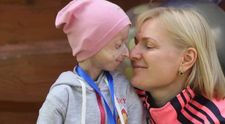 Povestea fetiţei care a murit de bătrâneţe la numai 10 ani. Era o artistă îndrăgită în Ucraina