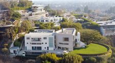 Casa unui superactor de la Hollywood a scăpat ca prin minune de incediul catastrofic din Los Angeles! Locuința din vecinătate a fost complet mistuită de foc FOTO