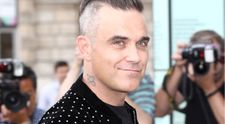 Robbie Williams, dezvăluiri: ”Când eram mic, obișnuiam să comunic cu fantomele”