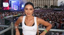 Adelina Pestrițu, ținta criticilor în online după ce a publicat o fotografie alături de Jennifer Lopez: „E fake... ai făcut poza asta în AI ca să pari...”
