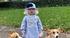 O fetiță de un an a primit o scrisoare de la Casa Regală Britanică, după ce s-a costumat în Regina Elisabeta 
