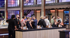 La proba sub presiune, se licitează homar, miel și limbi de rață! ”Nici nu știam că sunt comestibile!” Se încing spiritele în bucătăria Masterchef: ”A licitat nebunu’ în locul meu!”