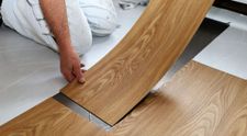 (P) Este bun parchetul din vinil? La ce folosesc pardoselile LVT?