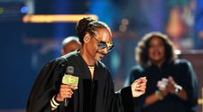 Snoop Dog și Patrick Stewart investesc o avere în producția de medicamente pe bază de canabis