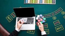 (P) 5 Seriale populare cu tematică de cazinou în prezent pe streaming