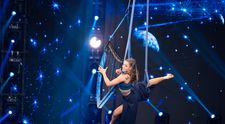 Românii au talent, 16 februarie. Anja Luna, moment cum nu s-a mai văzut niciodată pe scena Românii au talent! A combinat muzica cu acrobațiile, iar rezultatul a fost unul #fenomen: „Sunt singurul om din lume care face asta”