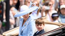 Cum a reacționat Kate Middleton după ce ea și cei trei copii ai săi au fost huiduiți de protestatarii anti-monarhie la parada Trooping the Colour