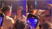 Imagini șocante! Killa Fonic s-a luat la bătaie cu un fan, chiar în timpul concertului său. Oamenii au filmat totul, iar apoi au distribuit imaginile pe TikTok. De la ce a început scandalul: „Ai dat cu piatra în mine?”