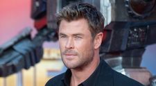 Chris Hemsworth, dezvăluiri din dormitor! Ce face când e alături de soția lui de origine română, Elsa. Fanele vor plânge!