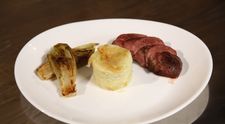 Reteta Tudor-Alexandru Aposteanu: Piept de rata cu andive caramelizate si Dauphinoise