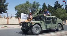 Talibanii încep să-și facă propriul Guvern: Un fost deținut e la conducerea Ministerului Apărării