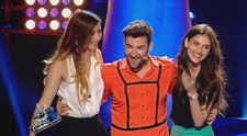 Smiley, cucerit de doua surori la 