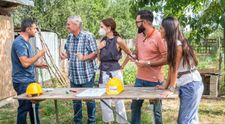 VIDEO Cum construiești o casă din temelii, în doar 3 săptămâni. „Suntem aici o dată în viață”