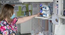 Ce rol are medicul neonatolog la nașterea copilului. Tot ce trebuie să știi despre îngrijirea nou-născutului