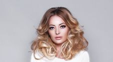 Are cei mai frumosi ochi din showbiz, dar nu stii cum arata nemachiata. Adevarata fata a Deliei Matache