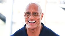 Dwayne ”The Rock” Johnson s-a ”dezumflat”. Și-a șocat fanii cu noul look, după ce a slăbit 30 de kilograme