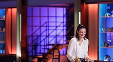 Masterchef 2024, 30 septembrie. Roxana Cionca aduce în platou o rețetă reinterpretată. Antreprenoarea încearcă să îi îndulcească pe chefi cu o rețetă de ou cu fistic, diferită de ce știau ei până acum: „Cum arată toată treaba aia...”
