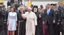 Papa Francisc, vizită istorică în țara noastră: ”Dumnezeu să binecuvânteze România”