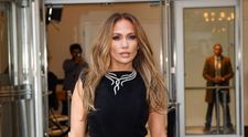 Jennifer Lopez a făcut ravagii din nou! S-a îmbrăcat în leopard din cap până în picioare și a strălucit pe străzile din New York